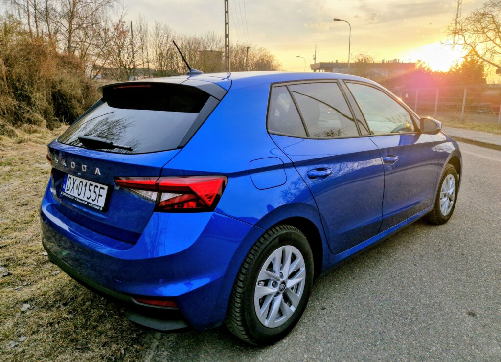 Wynajem Skoda Fabia dla firm i osób prywatnych – nowoczesny design nowej generacji